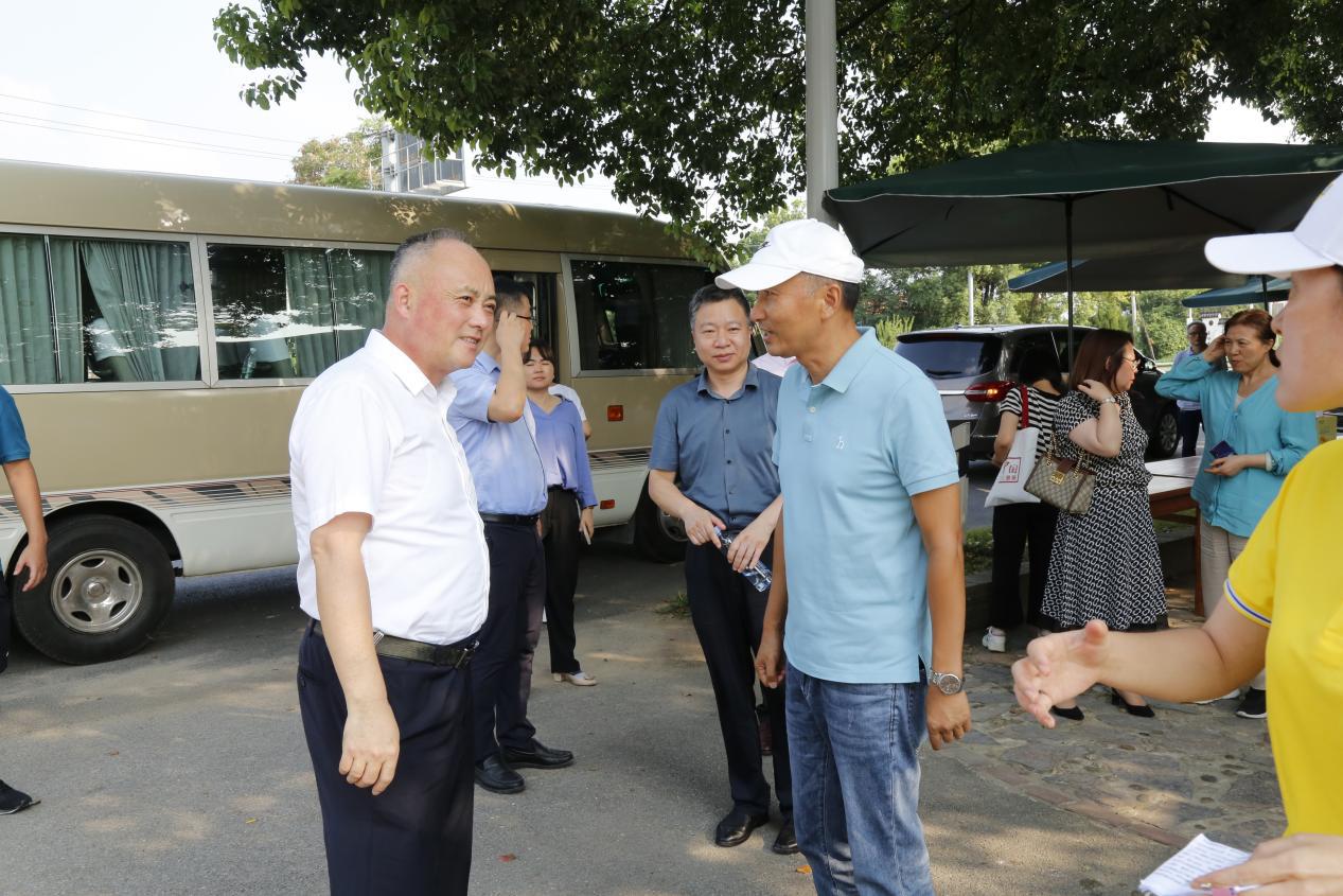 张文宝主席在乐田小镇调研